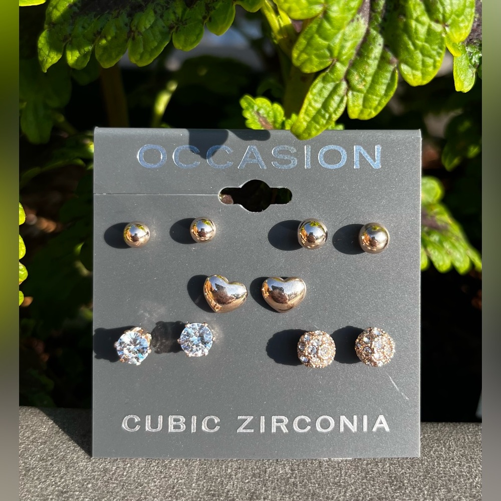 NWT Occasion 5 Pair Earrings Set